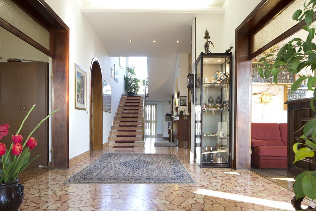 Hotel Capri Μπρέσια Εξωτερικό φωτογραφία