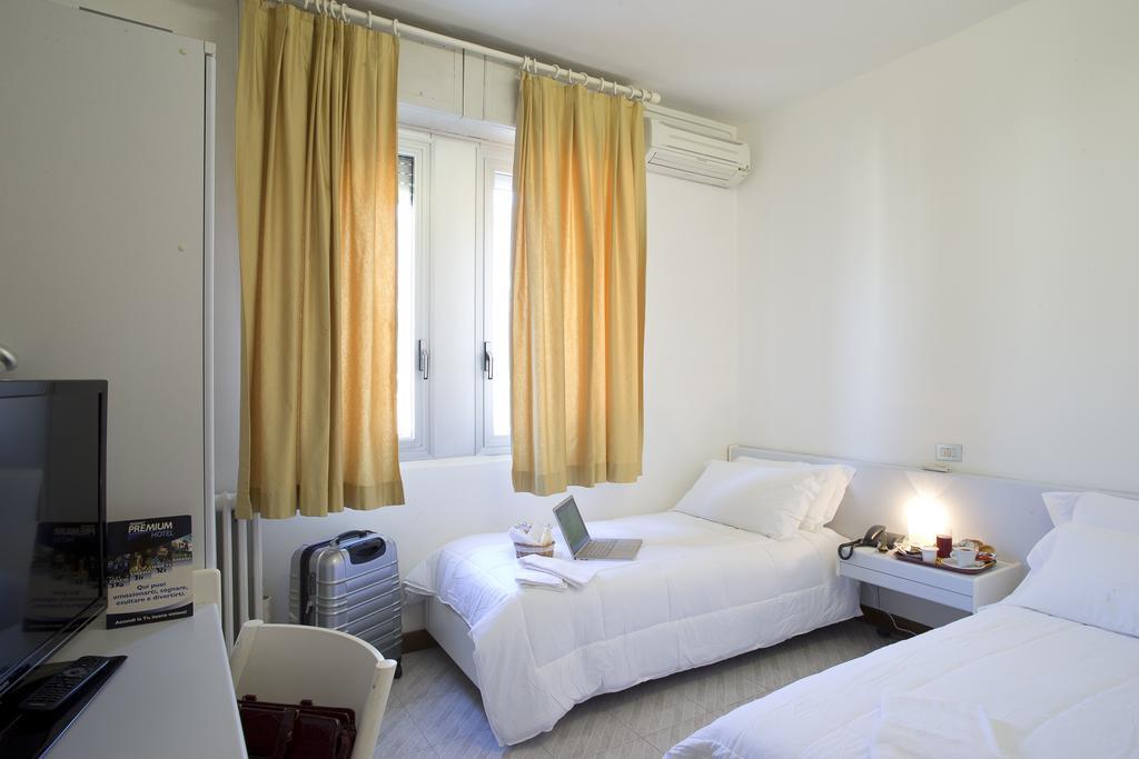 Hotel Capri Μπρέσια Δωμάτιο φωτογραφία